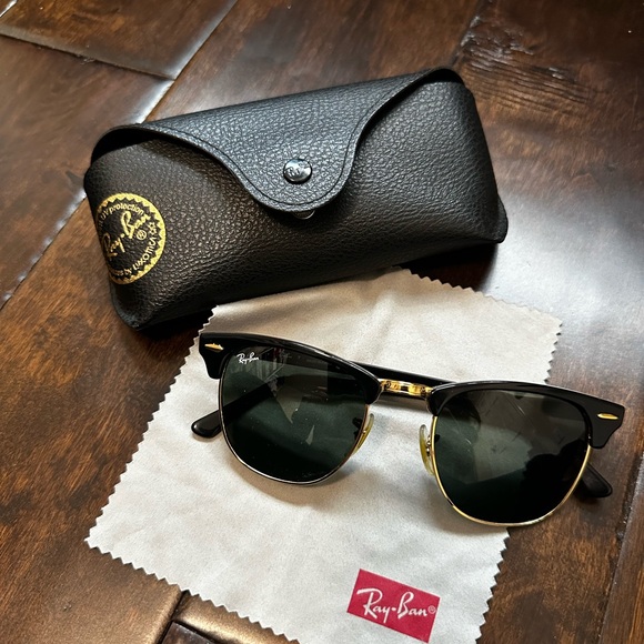Ray-Ban Black Leather Eyewear Case - Picture 1 of 3